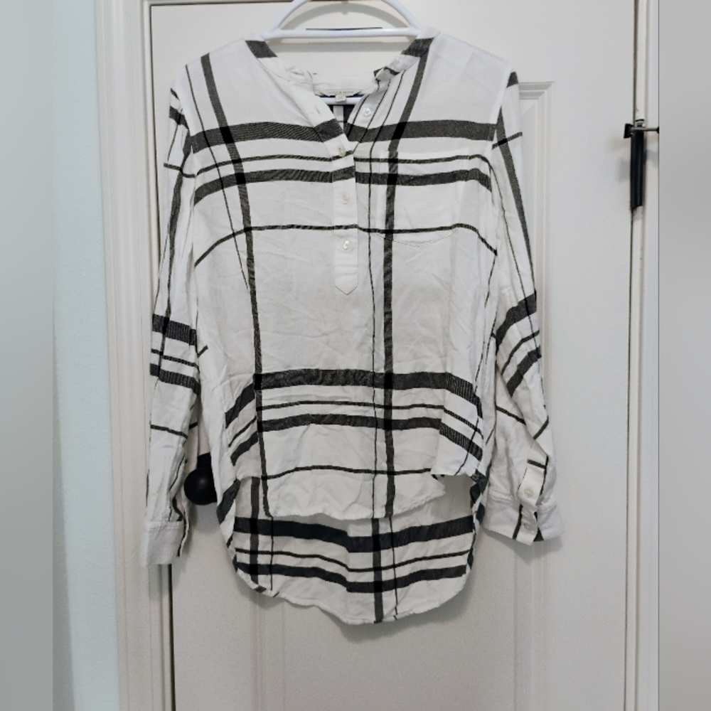 Lucky Brand Black and White Stripped Button Down Shirt Sz S/P